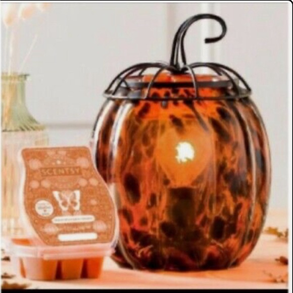 Scentsy Tigers Eye Pumpkin Warmer - Picture 2 of 3